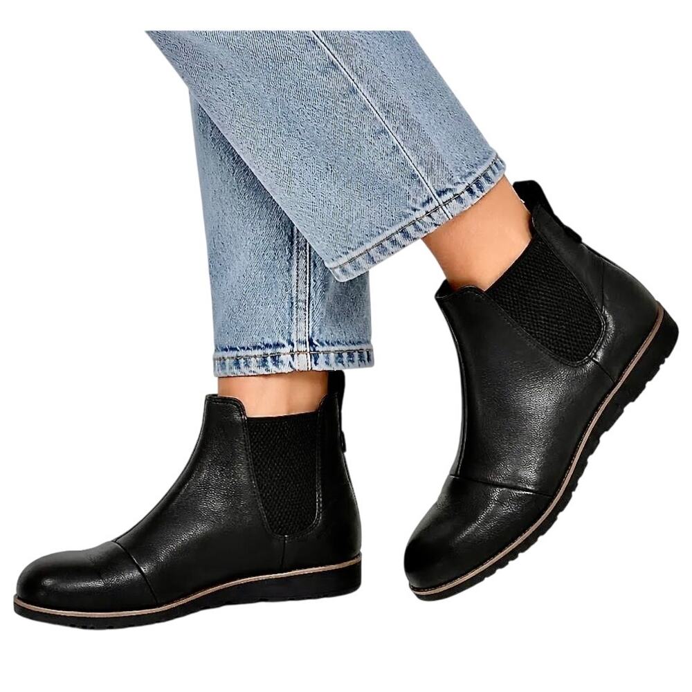 SOREL Harlow Waterproof Black Leather Chelsea Ankle Boots Booties Gorpcore Goth